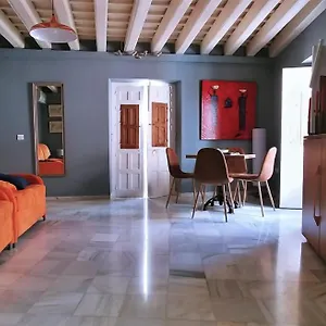 apartamento-en-centro-histrico-el-nido-del-cuco.hotelsincadiz.net/